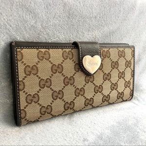 Gucci Engraved Heart Continental Wallet